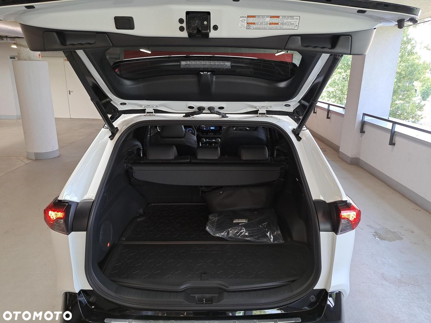 Toyota RAV4 - 12