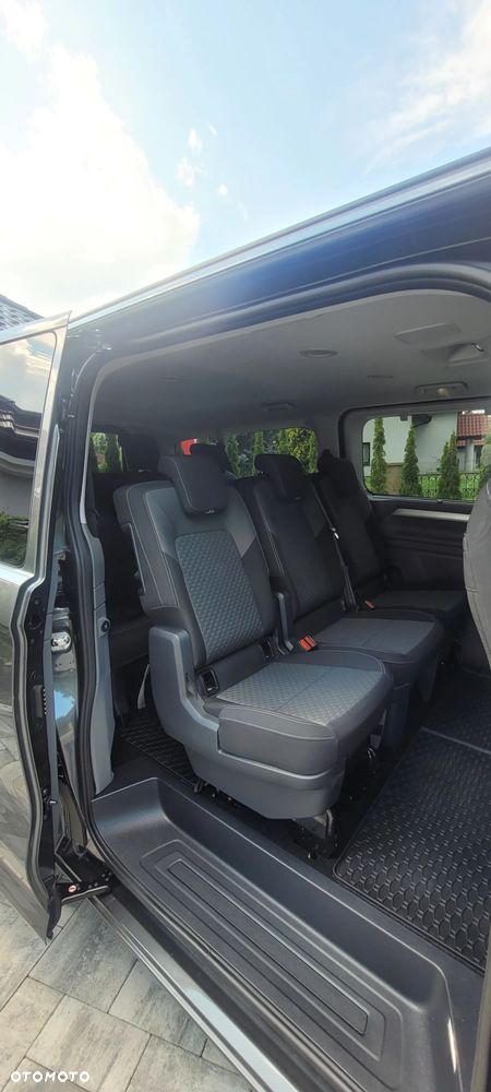 Volkswagen Caravelle - 4