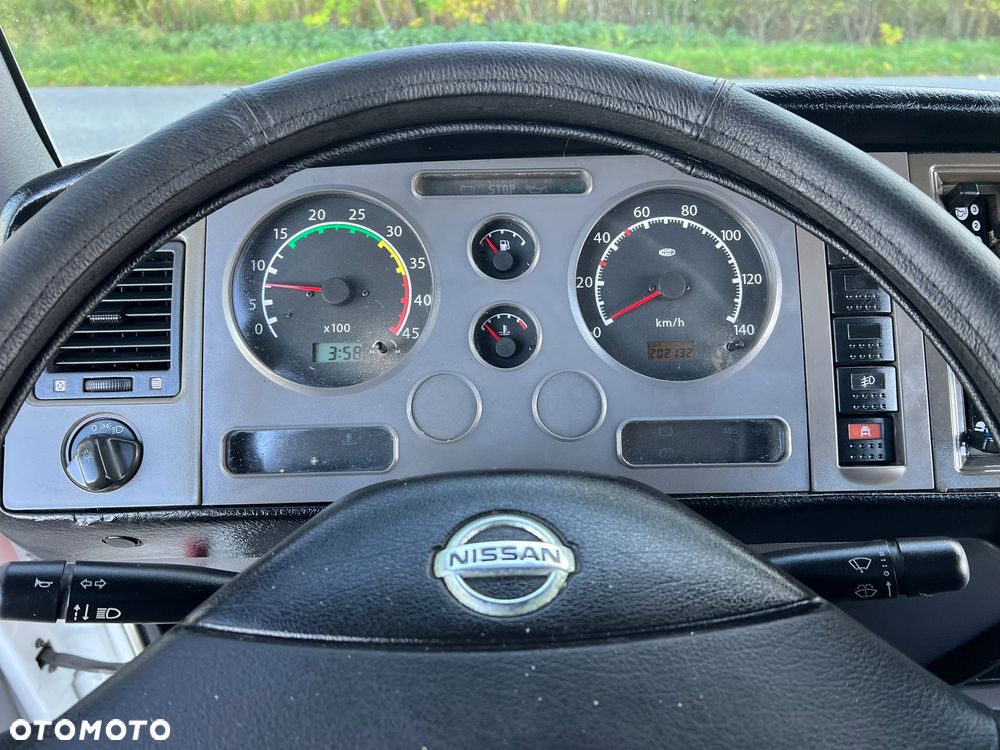Nissan Atleon - 34