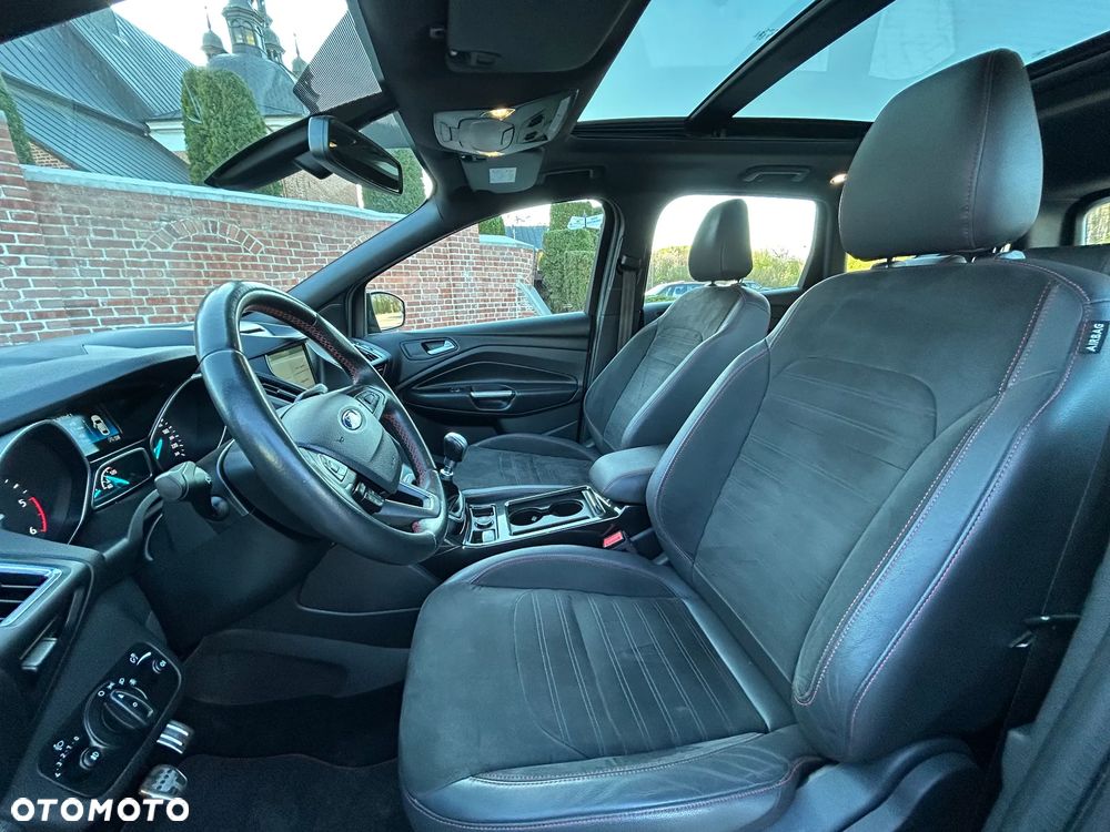 Ford Kuga 2.0 TDCi 4x4 ST-Line - 19