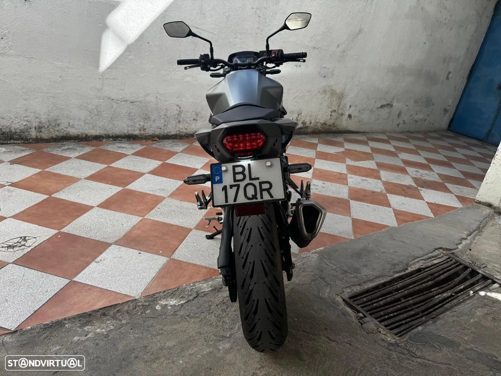 Honda CB Hornet - 16