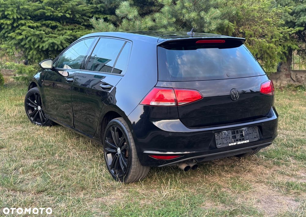 Volkswagen Golf - 8