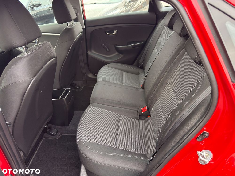 Hyundai i30 1.4 Passion - 13