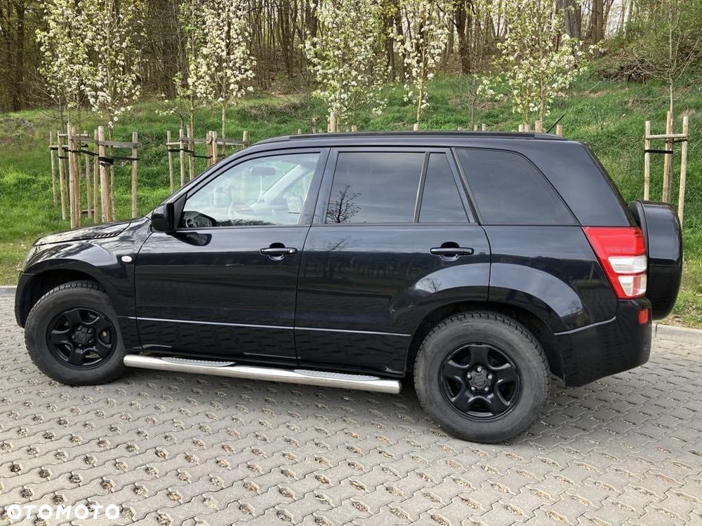 Suzuki Grand Vitara 2.0 - 5
