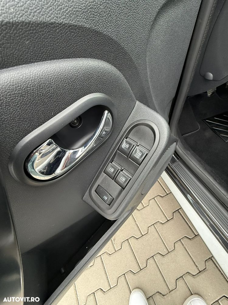 Dacia Duster dCi 110 FAP 4x2 Prestige - 30