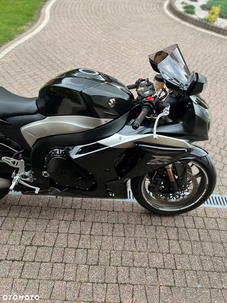 Suzuki GSX-R - 24