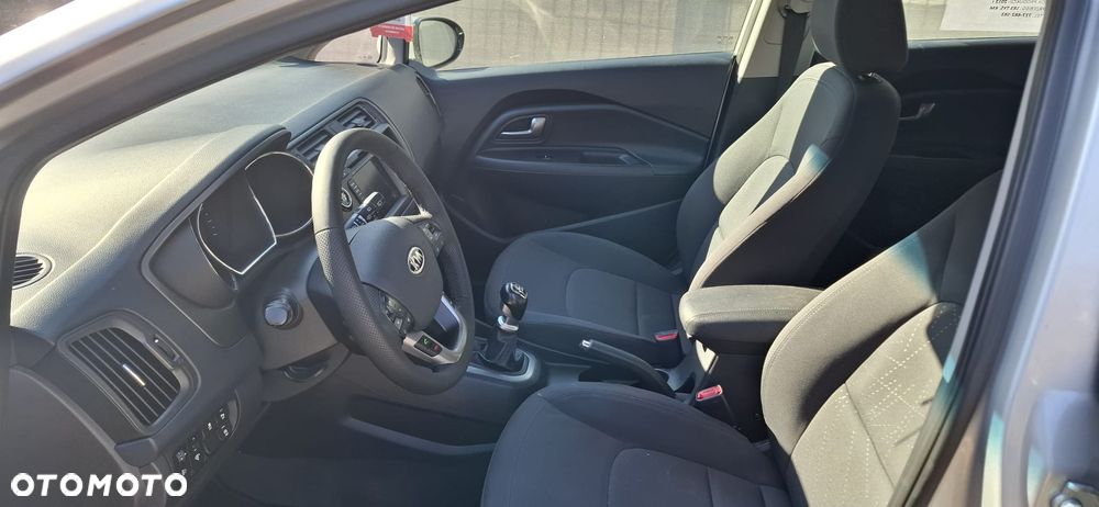 Kia Rio 1.1 crdi L - 16