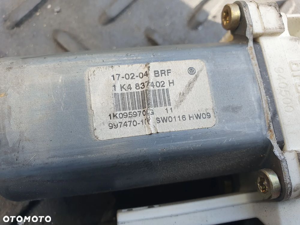 VW GOLF V SILNICZEK SZYBY PODNOŚNIK LEWY PRZÓD 1K0959793D 1K4837402H 992729-103 BOSCH ORYGINAŁ POSIADAM 2 SZT - 2