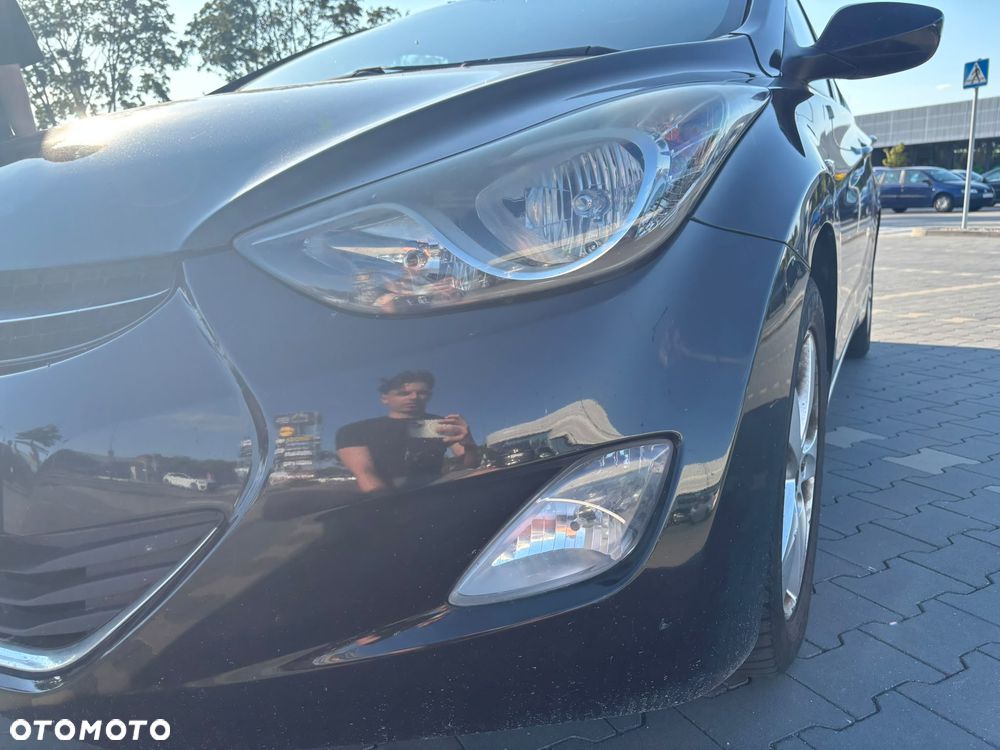 Hyundai Elantra 1.6 Comfort - 6