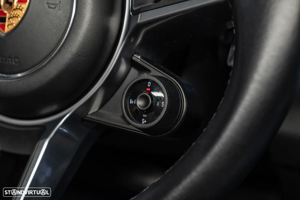 Porsche Cayenne Platinum Edition - 12