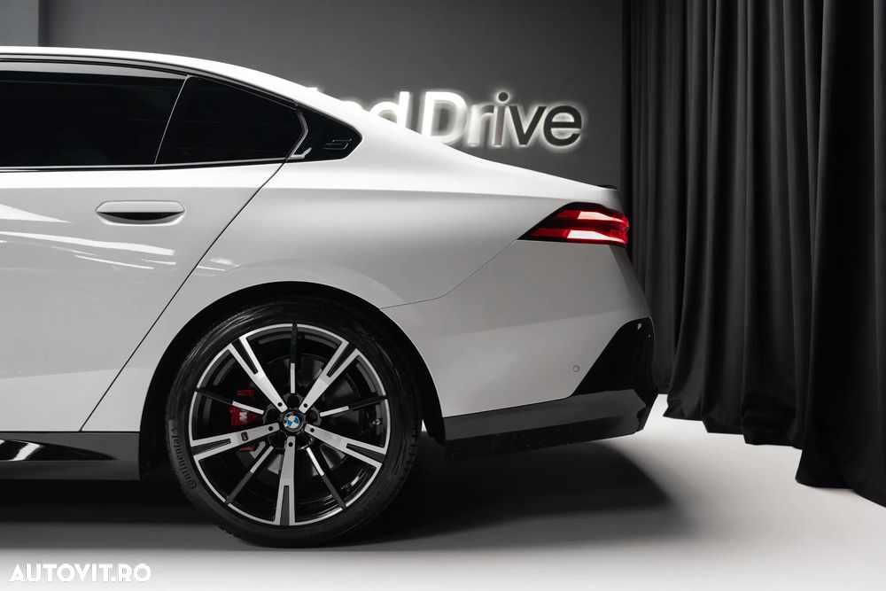 BMW Seria 5 520i AT MHEV - 9