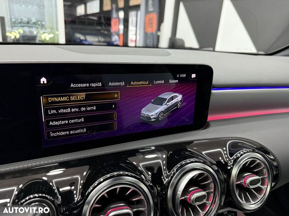 Mercedes-Benz A 250 e Sedan 8G-DCT AMG Line - 17