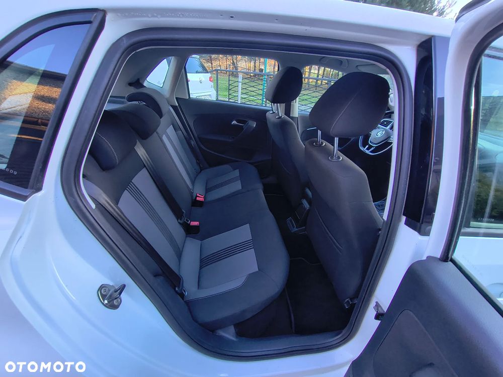 Volkswagen Polo 1.2 TSI Blue Motion Technology DSG Allstar - 14