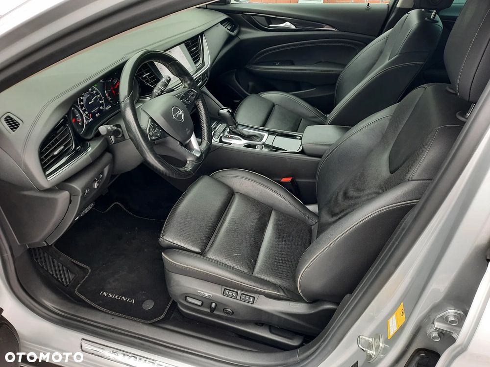 Opel Insignia 2.0 BiTurbo 4x4 Business Innovation - 23