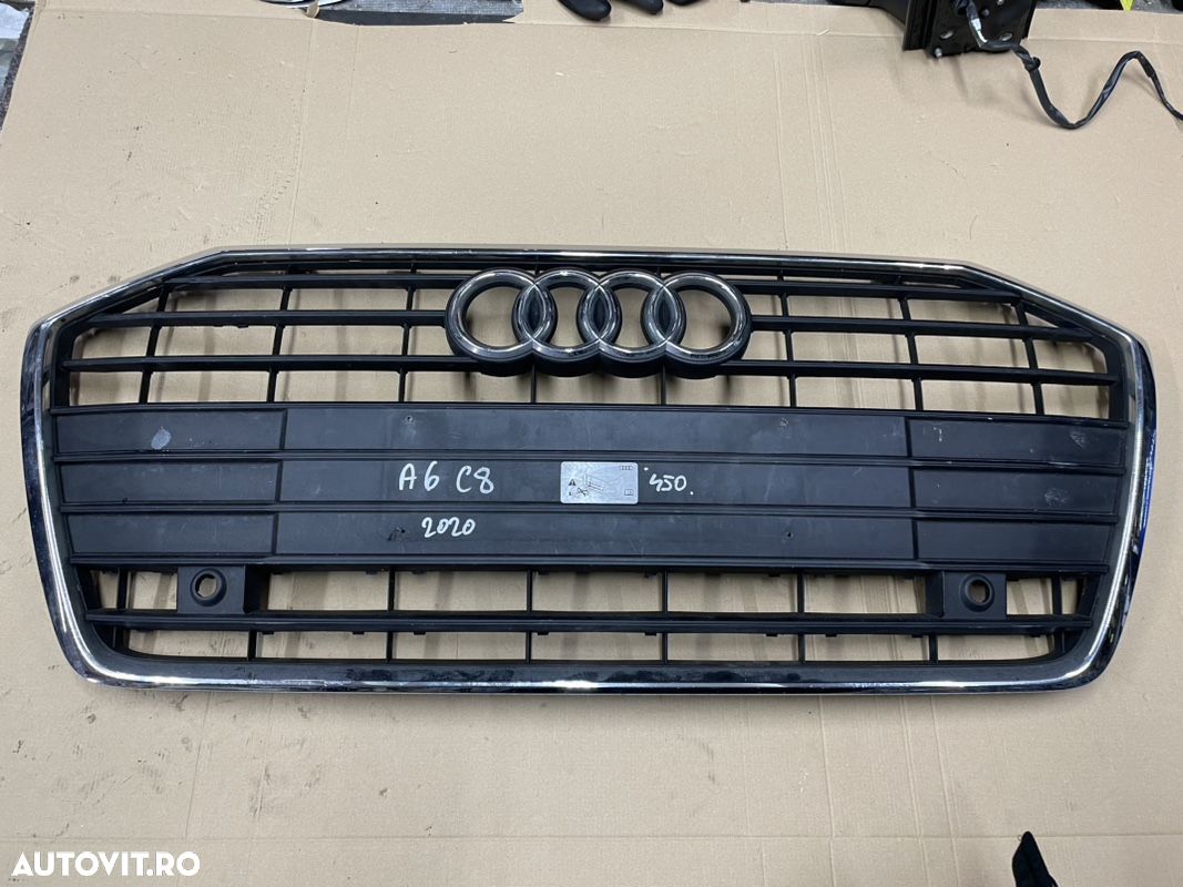 Grila bara fata AUDI A6 C8 an 2020 cod 4k0853651 cu defect - 1