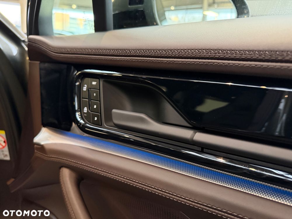 Porsche Panamera - 19