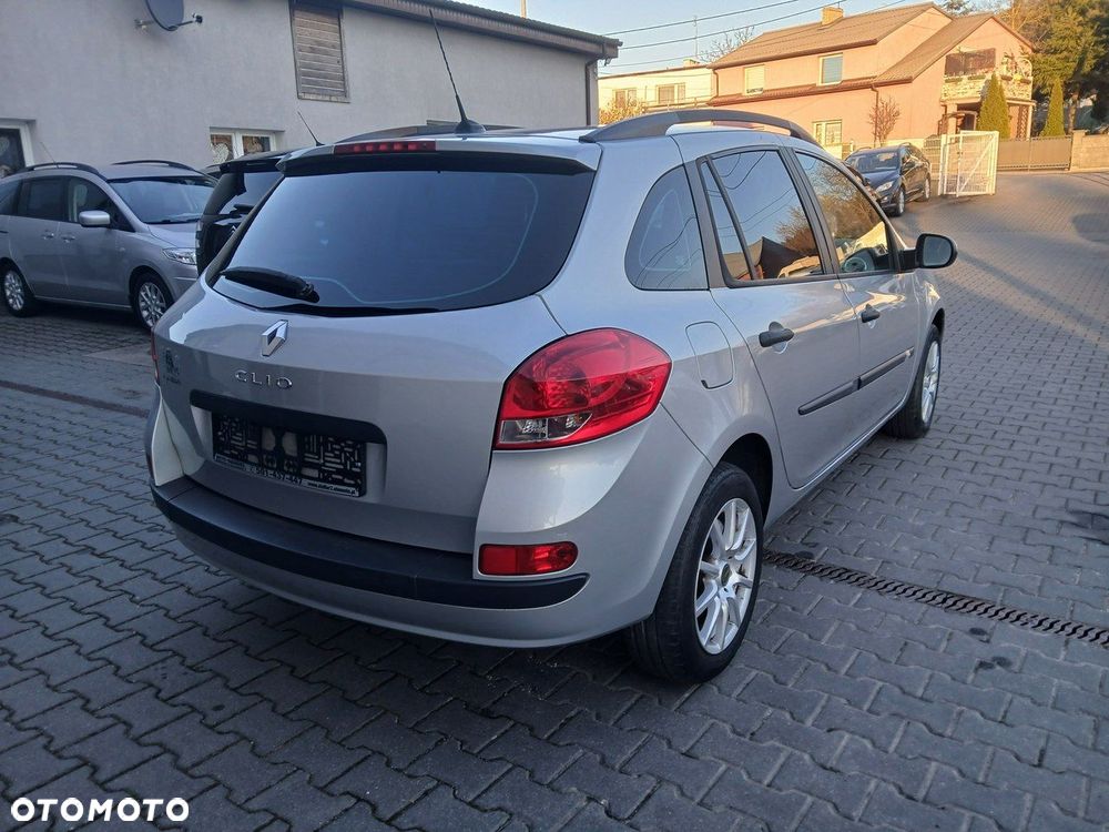 Renault Clio 1.2 16V Life - 4