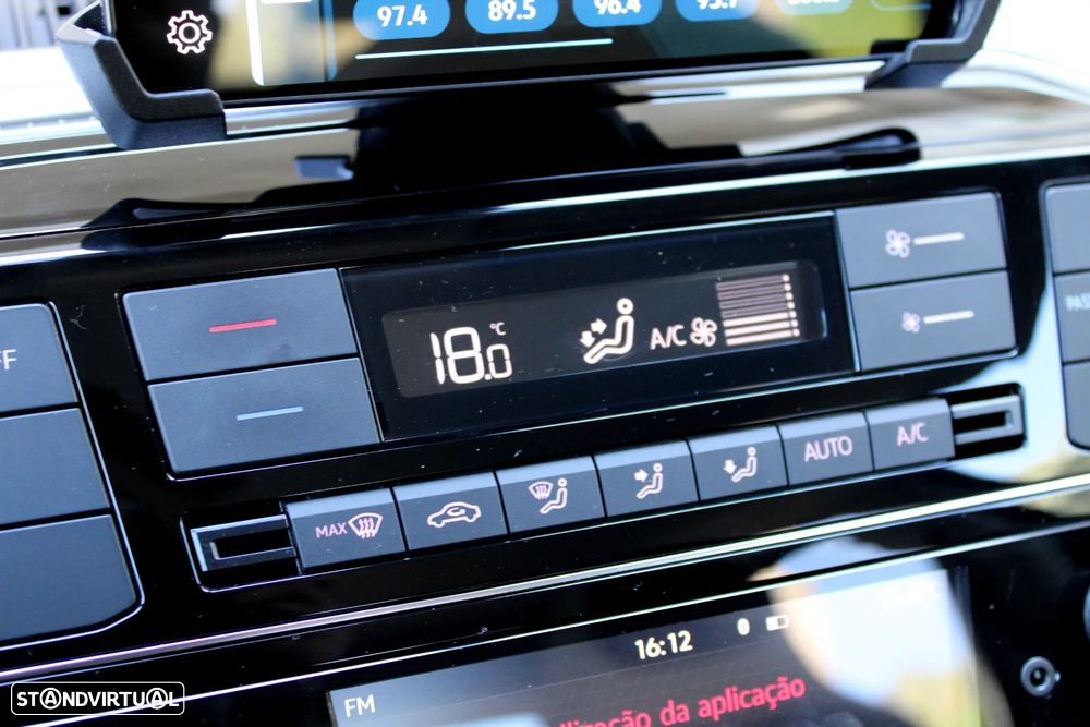 VW Up! 1.0 BMT High Auto - 32