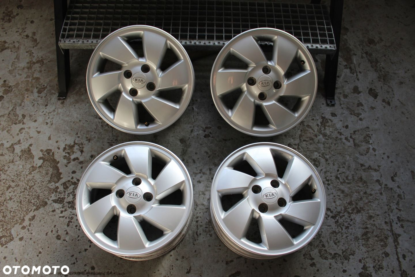 KIA PICANTO 15cali 4x100 ET46 5,5J RIO - 2