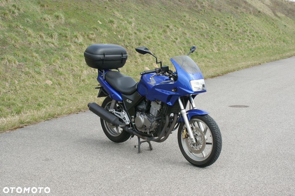 Honda CB - 2