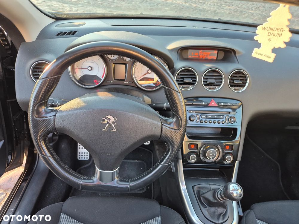 Peugeot 308 CC HDi FAP 163 Roland Garros - 11