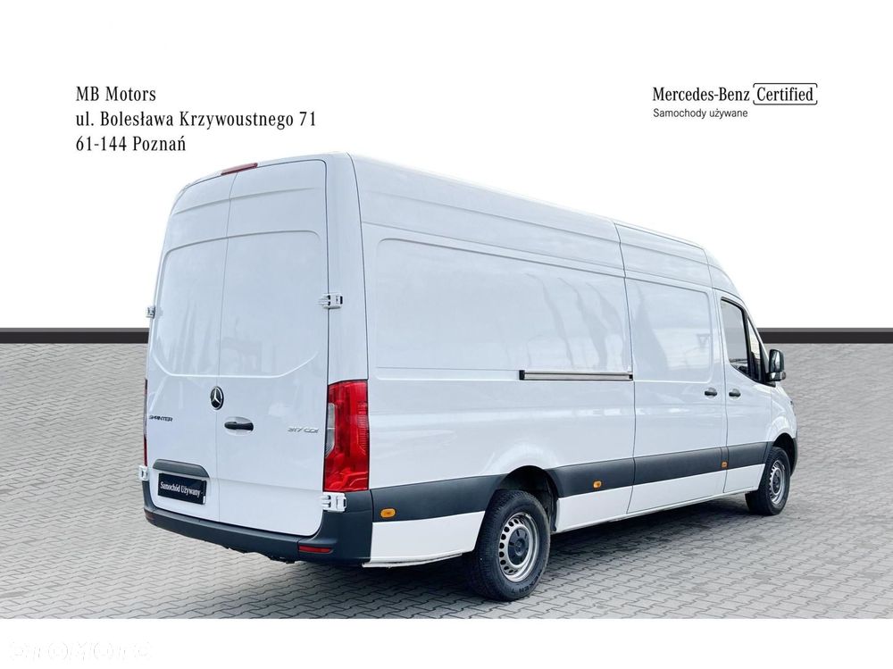 Mercedes-Benz Sprinter - 5