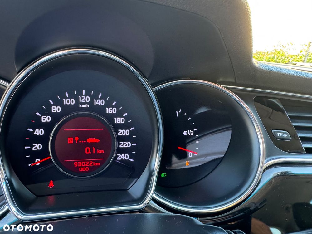 Kia Ceed 1.6 GDI Dream-Team Edition - 23
