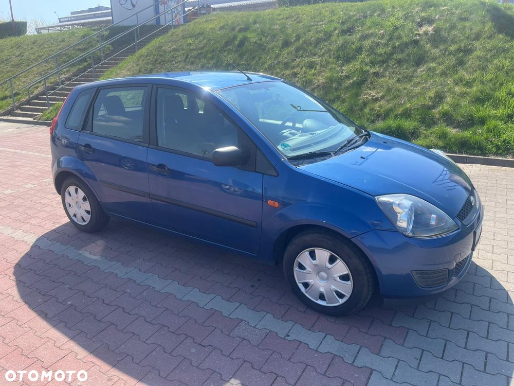 Ford Fiesta 1.3 Trend - 24