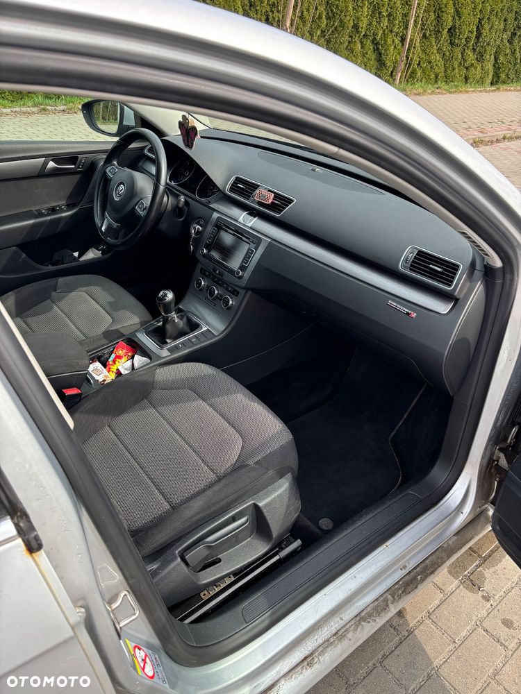 Volkswagen Passat 1.6 TDI BlueMotion - 8