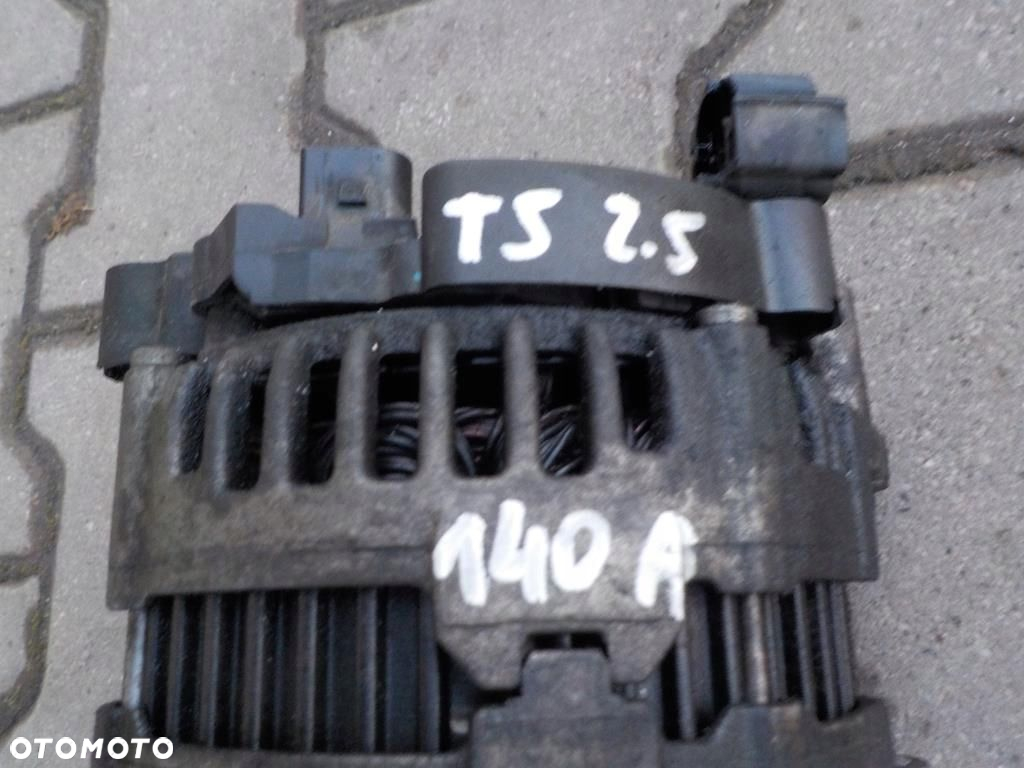 VW T5 2.5 TDI ALTERNATOR 140 A - 2