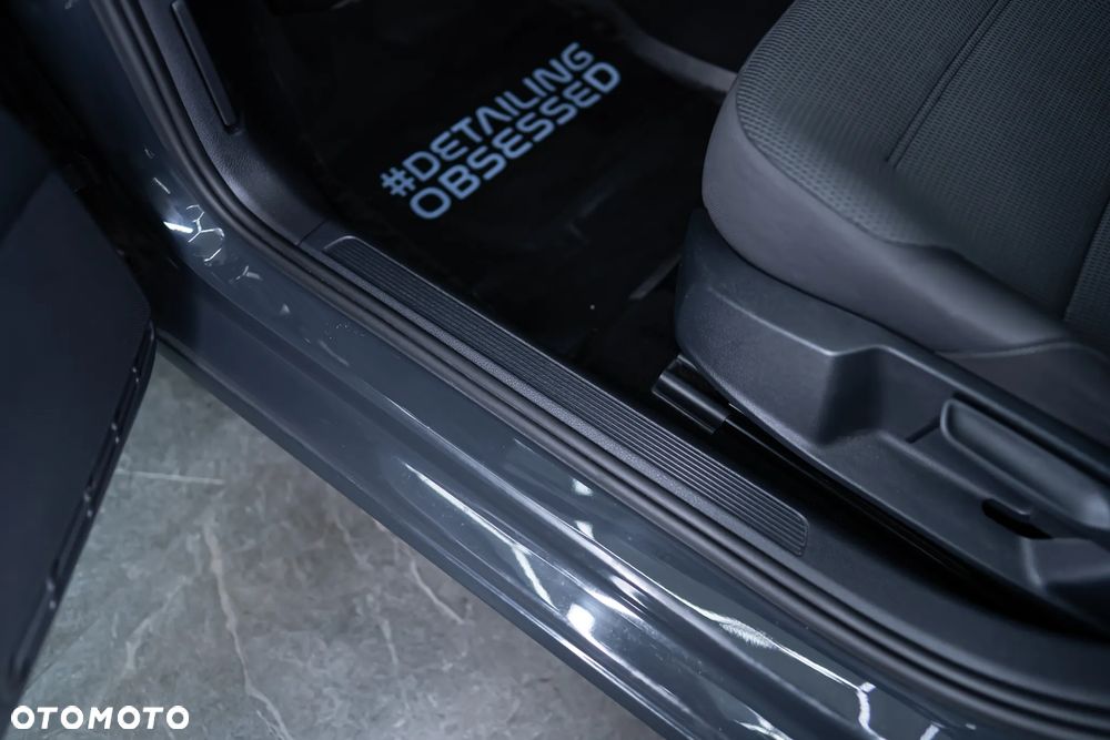 Volkswagen Golf 1.6 TDI SCR Comfortline - 22