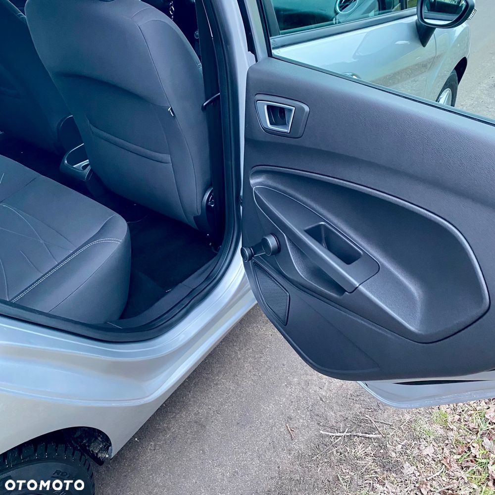 Ford Fiesta 1.25 Titanium - 30