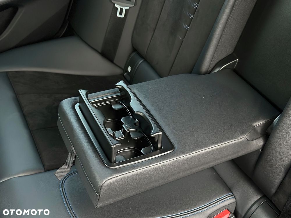 BMW Seria 3 330e iPerformance M Sport - 17