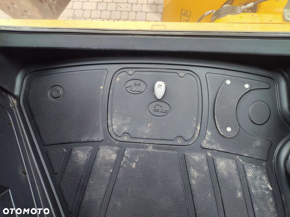 JCB JCB 3CX CONTRAKTOR / bez DPF I ADBLUE / JOYSTICK / SALONOWA / 2300 MTG / - 22