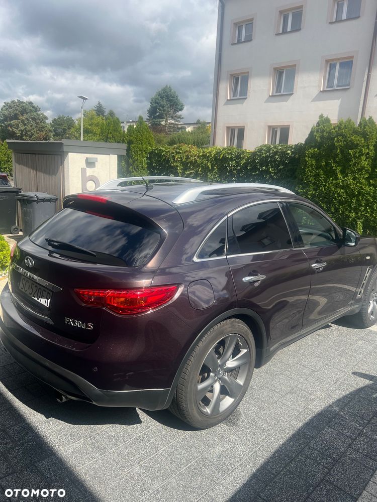 Infiniti FX - 5