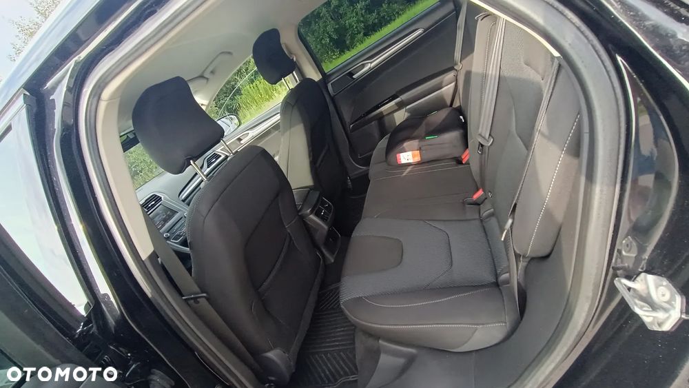Ford Mondeo 2.0 EcoBoost Titanium - 18