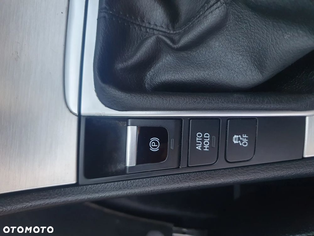 Volkswagen Passat 2.0 TDI Highline - 12