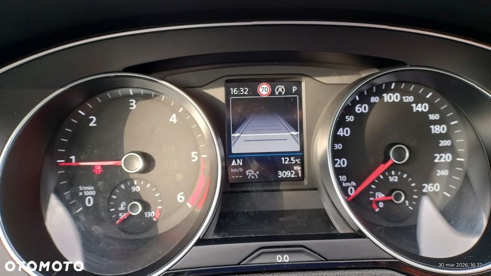 Volkswagen Passat 2.0 TDI Elegance DSG - 22