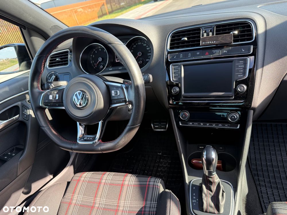 Volkswagen Polo 1.8 TSI BMT GTI DSG - 18
