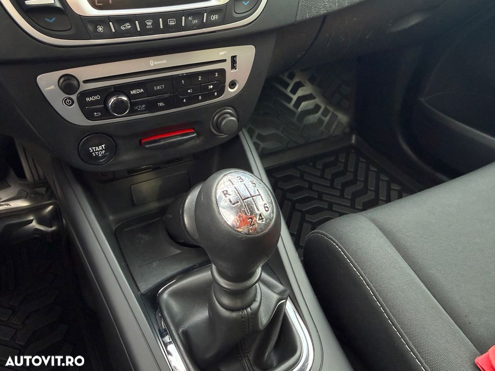 Renault Megane ENERGY dCi 110 Start & Stop Bose Edition - 11