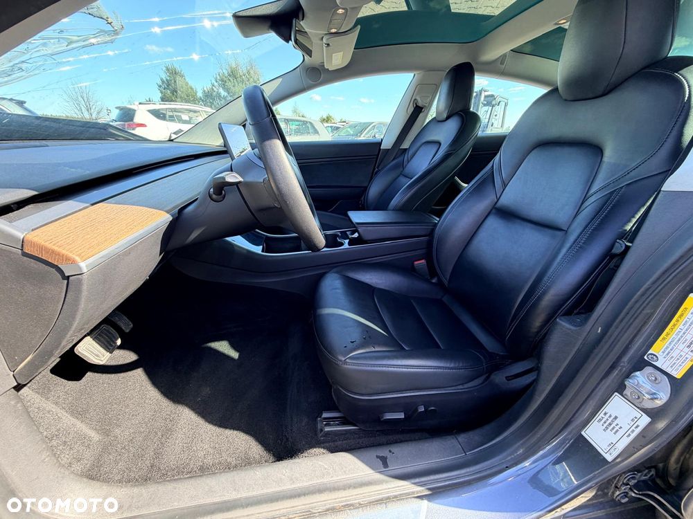 Tesla Model 3 Langstreckenbatterie Allradantrieb Dual Motor - 17