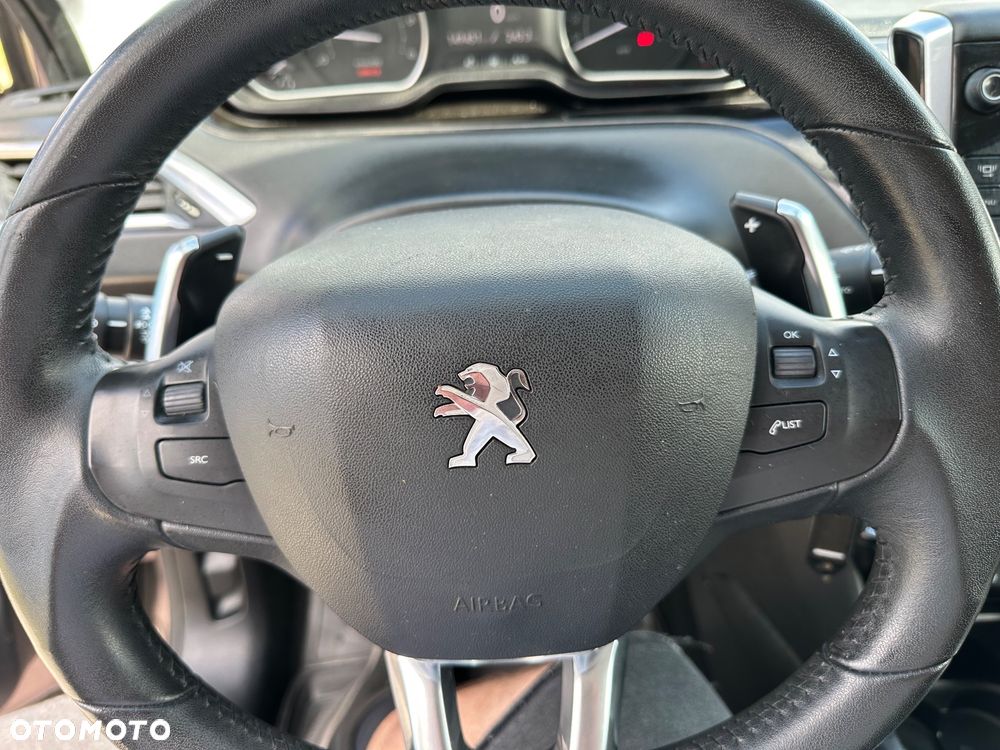 Peugeot 208 e-HDi FAP 92 EGS6 Stop&Start Allure - 17