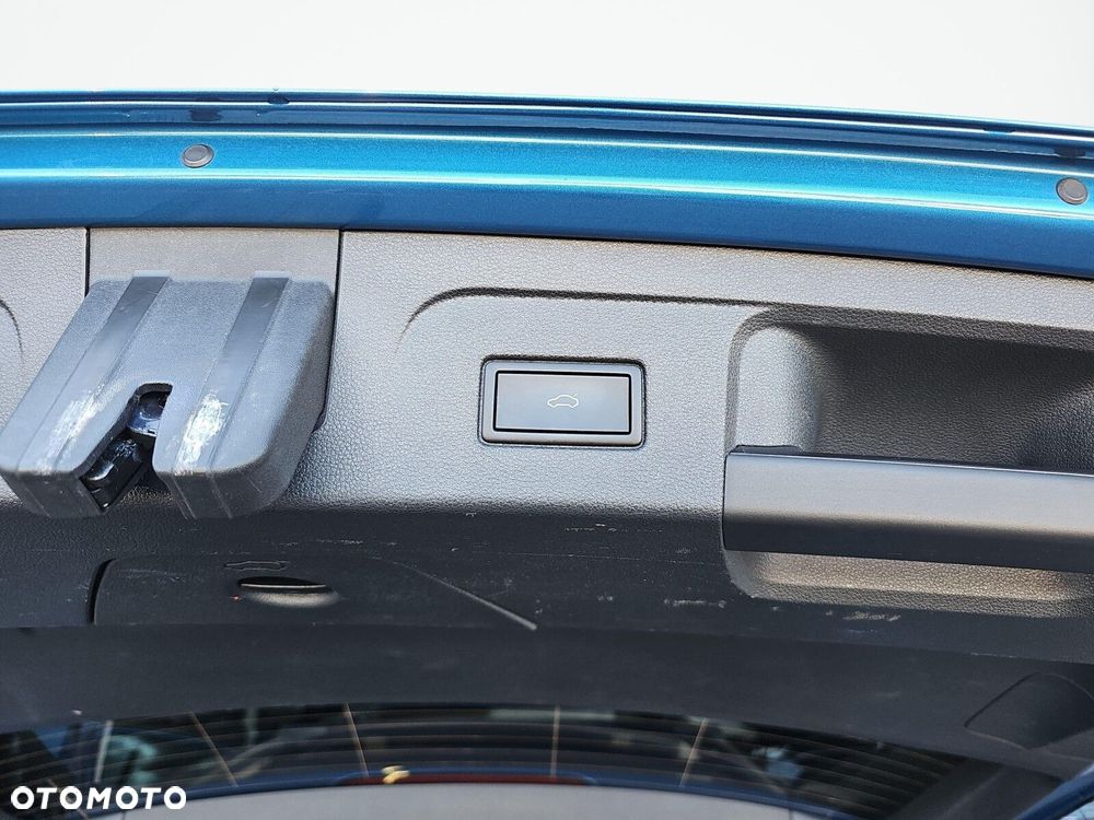 Volkswagen Touran - 26