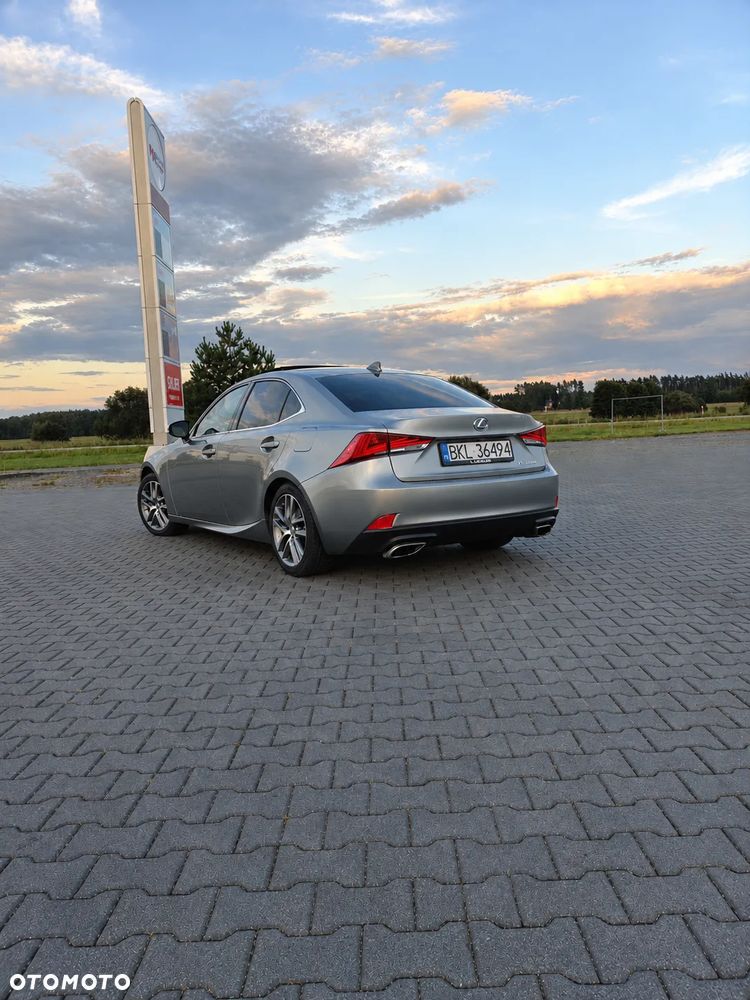 Lexus IS 200t / 300 Prestige - 6