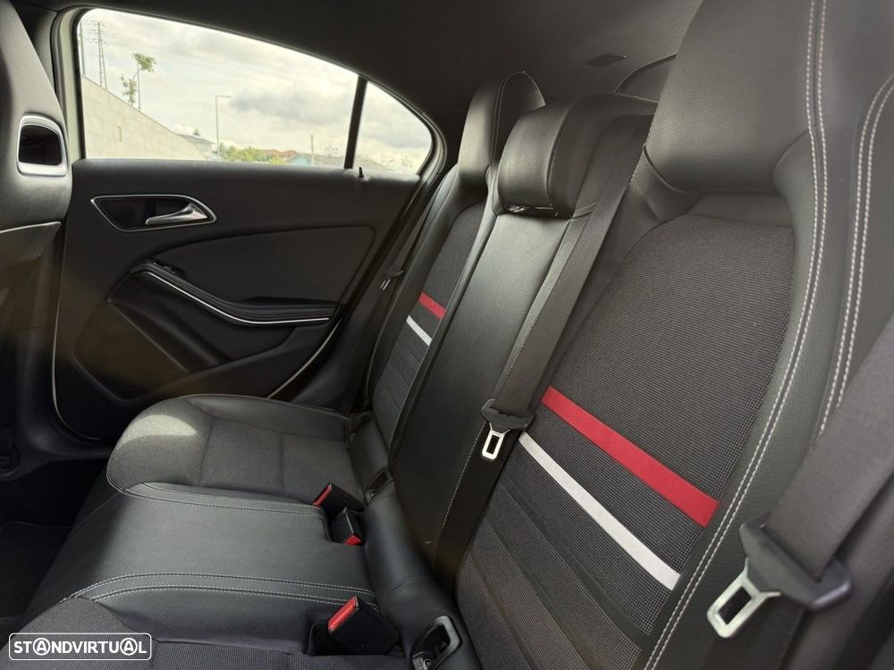 Mercedes-Benz A 180 CDI 7G-DCT AMG Line - 15