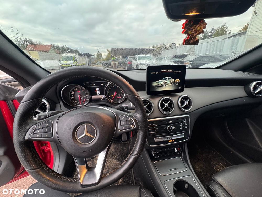 Mercedes-Benz CLA 250 7G-DCT - 11