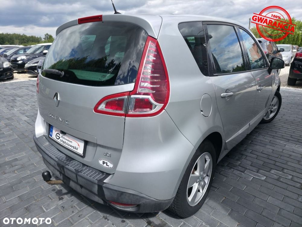 Renault Scenic dCi 110 EDC Paris - 11