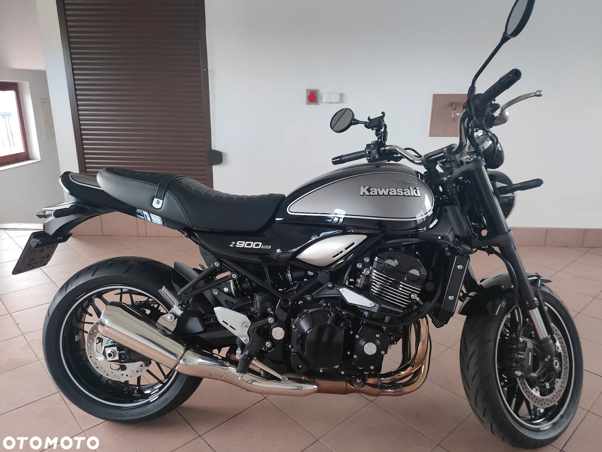 Kawasaki Z 900 RS - 2