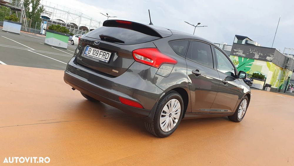 Ford Focus 1.0 EcoBoost Trend Edition - 28