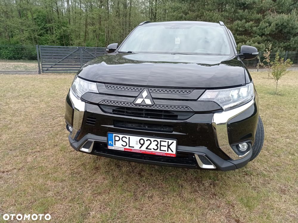 Mitsubishi Outlander - 11